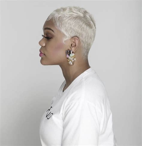 This Summer The Perfect Platinum Pixie Is The Style You Want