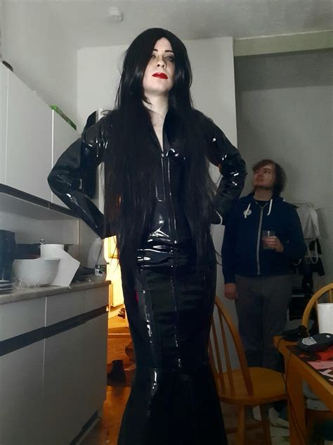 Morticia 🖤💋 R Latexfetish