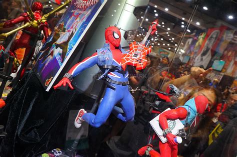 SDCC Hot Toys Spider Man The Toyark News