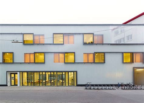 Translucent And Foiled Glass Fronts Netzwerks School Extension