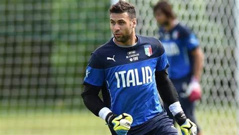 Sirigu Lesione Del Tendine D Achille Per Il Portiere Viola Carriera A