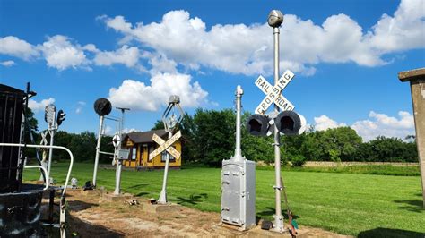 Heartlands Railroad Museum Signals Slideshow Swinging Wig Wags