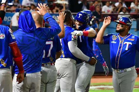 Tiburones De La Guaira Cierra La Semana Con Victoria Ante Leones