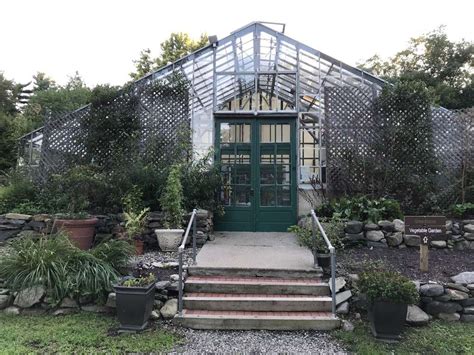 The Greenhouse The Bartlett Arboretum 135 N 004 1026 Stamford Ct