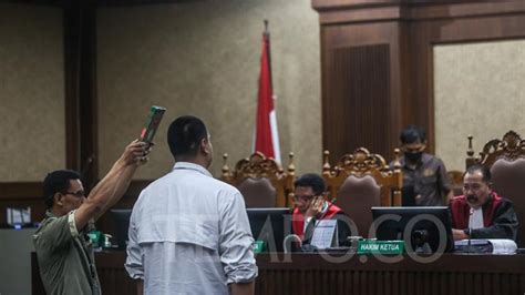 Saat Menpora Dito Ariotedjo Berikan Kesaksian Di Sidang Kasus Korupsi