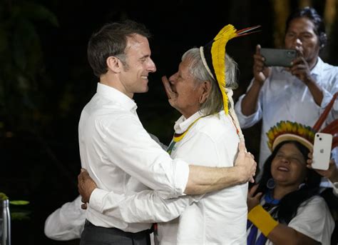 Brésil Emmanuel Macron décore de la Légion d honneur l iconique chef