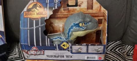 Mattel Jurassic World Dominion Uncaged Rowdy Roars Velociraptor Beta