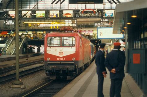 Hamburg Hbf Januar Eine E Lok Der Damals Neuen Baureihe