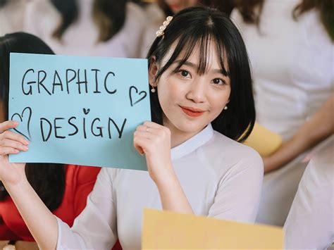Nổi bật với vẻ đẹp tri thức điểm mặt các hot girl học bổng ĐH FPT
