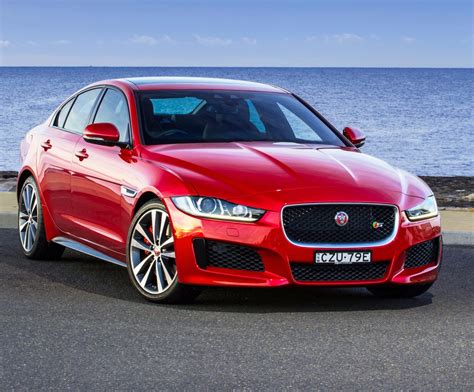 Review 2017 Jaguar Xe Review