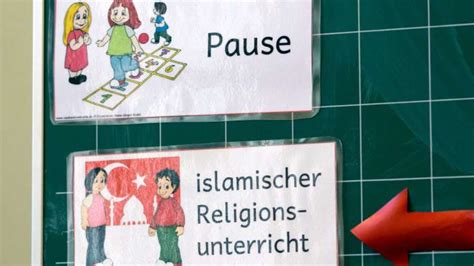 Islamischer Religionsunterricht In Hessen Zweifel An Ditib Eignung Bleiben