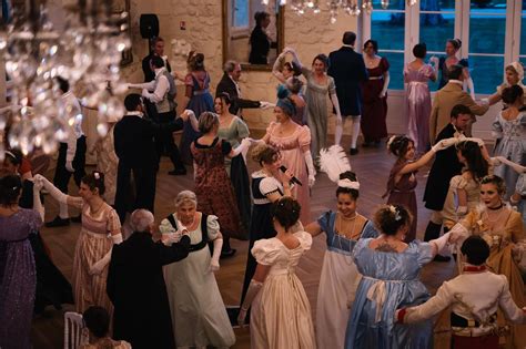 Bal Chronique Des Bridgerton En Gironde Danser En Robe Empire