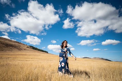 Outdoor Portrait Photography Tips For Beginners
