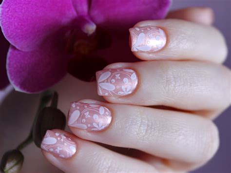 Лаки для ногтей Mavala Rose & Magnolia