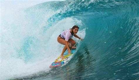 Maya Gabeira Nuevo R Cord Mundial Al Surfear Una Ola De Metros