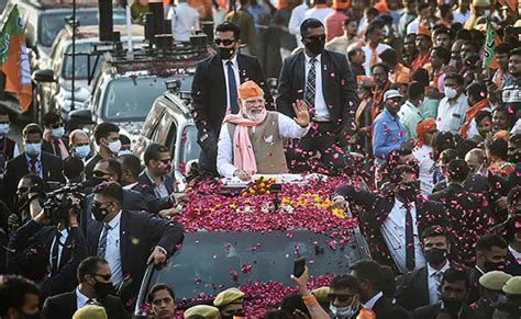 Pm Modi Roadshow Varanasi Update Pm Modi Road Show In Varanasi