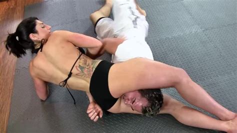 Naked Womens Wrestling And Fighting Page