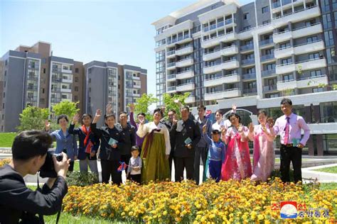 Empieza a poblarse nueva urbanización en capital de RPDC Fotos Noticias Prensa Latina