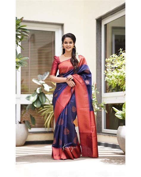 Indigo Kanchipuram Lichi Silk Saree With Brocade Blouse