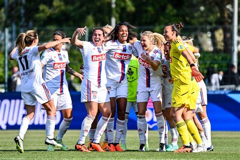 D1 féminine PSG OL pour la finale du championnat les Lyonnaises