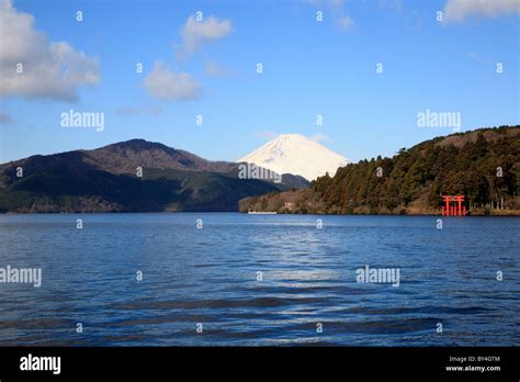 Mount Fuji and Lake Ashi Stock Photo - Alamy