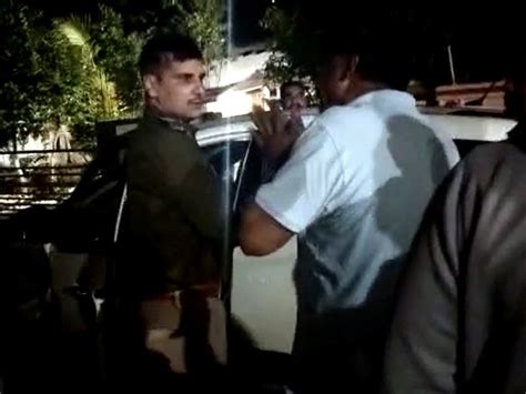 Attack On The Police Team That Went To Nab The Accused Head Constable