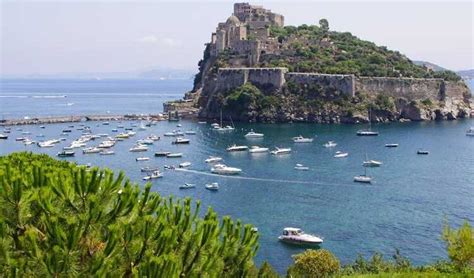 Isola D Ischia Spiagge Cosa Vedere Dove Si Trova E Come Arrivare