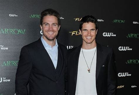 Robbie Amell And Stephen Amell Set To Star In Sci Fi Sequel Code 8