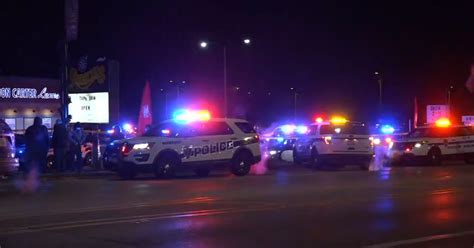 3 killed, 3 others wounded in shooting at Illinois bowling alley - CBS News