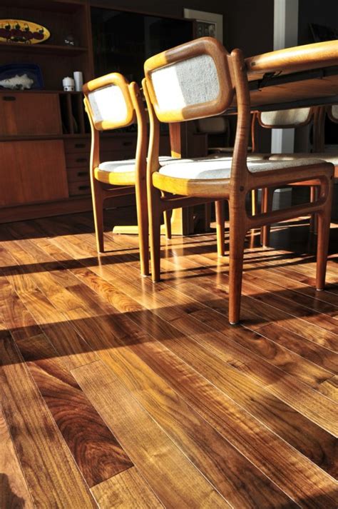 Here are the Main Pros and Cons of Hand Scraped Hardwood Flooring