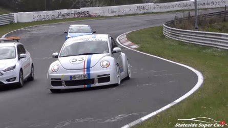 VIDÉO Une rare Volkswagen Beetle RSi à l assaut du Nürburgring