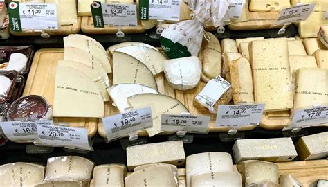 Formaggio Castelmagno Ritirato Da Supermercati Per Possibile Presenza