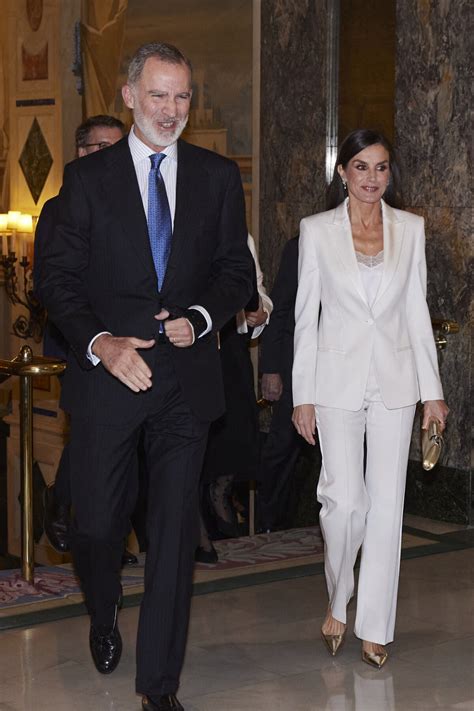 Vid O Photo Letizia Et Felipe D Espagne D Voilent Leur Carte De Voeux