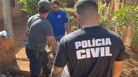 Go Homem Preso Suspeito De Matar C O E Enterr Lo No Quintal De Casa