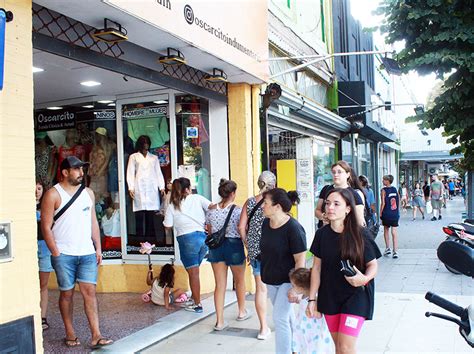 Más gente pero menos gastos el balance en los comercios Ecos Diarios