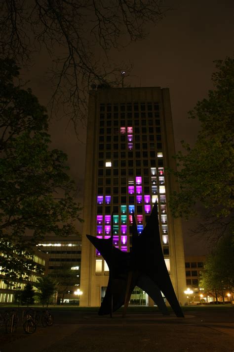 IHTFP Hack Gallery: Tetris on the Green Building