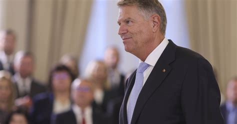 Klaus Iohannis I A Decorat Consilierii Preziden Iali De La Cotroceni