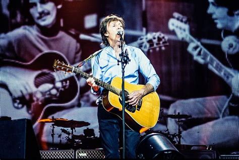 Paul Mccartney Faz Show Surpresa No Clube Do Choro Em Bras Lia