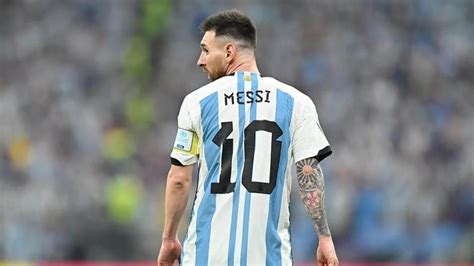 Lionel Messi Formalar T Kendi