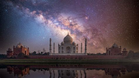 Taj Mahal with Milky Way in the background in Agra, India - Bing Gallery