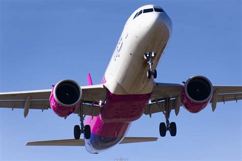 Wizz Air A21N HA LZG AviaShots Konrad Wyszynski Flickr