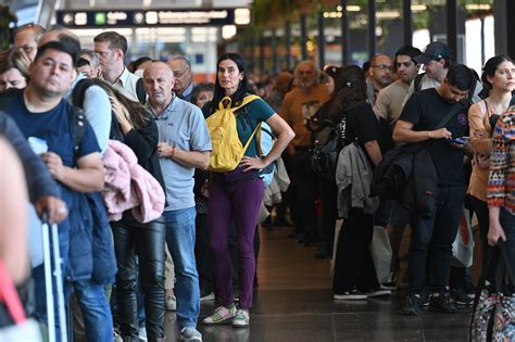 Buenos Aires ‘supercell Storm Causes Flight Disruption Flooding One Death Buenos Aires Herald