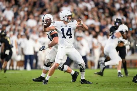 Sean Clifford Responds To Penn State Football Fans Calling For Drew