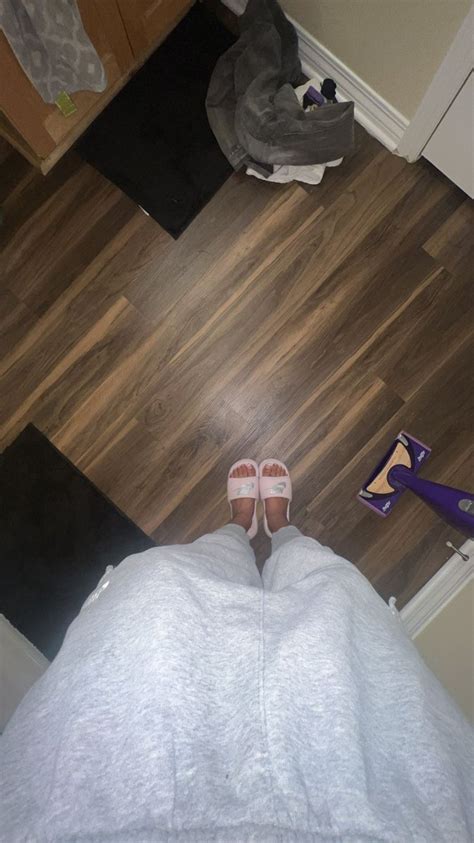 Aracelly Gomez2 On Twitter Rt Jena Larose Ready To Sell Feet Pics