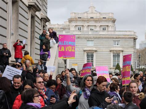 Mujeres De Diferentes Congregaciones Religiosas Reclaman Voz Y Voto