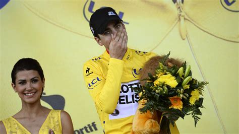 Tour de France Tony Gallopin endosse le premier maillot jaune français