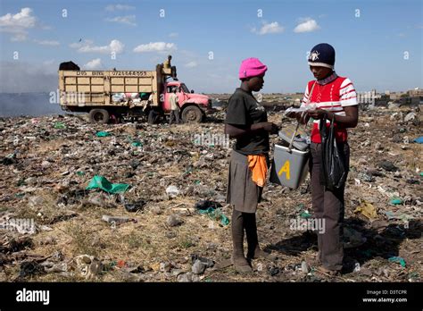 Dandora Dumpsite In Kenya Stock Photo Alamy