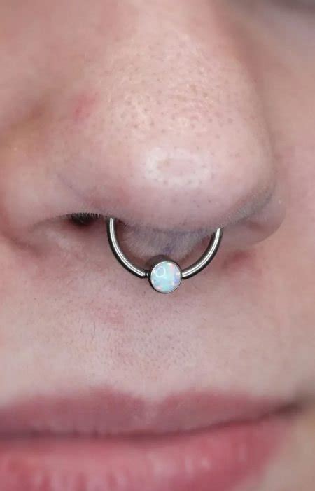 Septum Piercing The Definitive Guide Answers And Gallery The Trend Scout