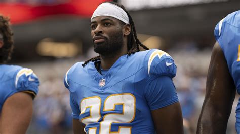 Stay Ahead of the Competition: Current Yahoo Week 6 Rankings and Projections 4