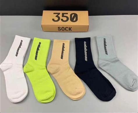 「socks」おしゃれまとめの人気アイデア｜pinterest｜uniquestoredubai ファッションスタイル ファッション